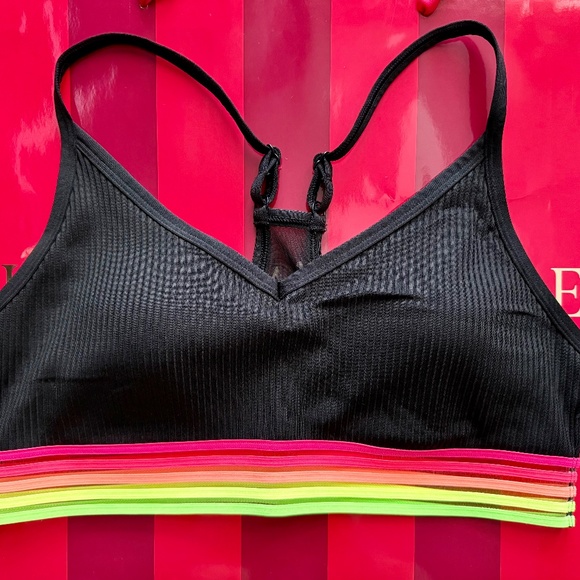 Victoria's Secret Pink Ultimate Lightly Lined Sports Bra Size L - Picture 1 of 3
